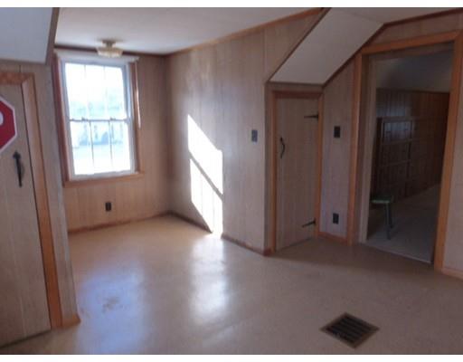 8 Mayher St, Easthampton, MA 01027 photo 16