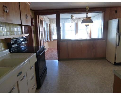 8 Mayher St, Easthampton, MA 01027 photo 6