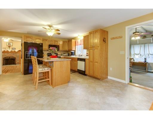 8 Henry Joseph Dr, Webster, MA 01570 photo 3