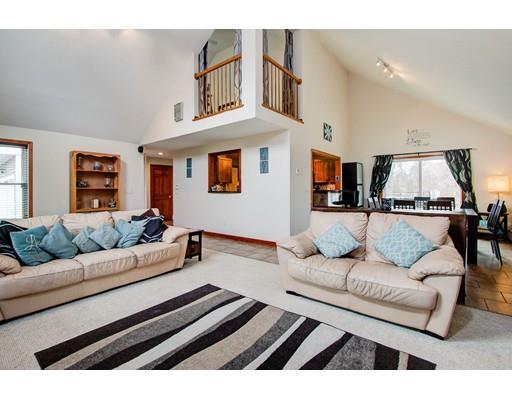 11 Clover Hill Rd, Sutton, MA 01590 photo 6
