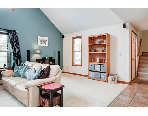 11 Clover Hill Rd, Sutton, MA 01590 photo 5