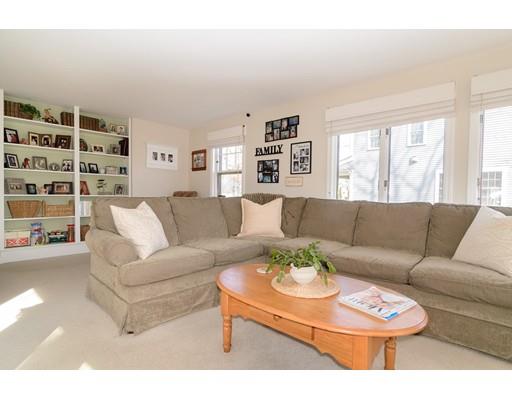 22 Macarthur Rd, Wellesley, MA 02482 photo 6
