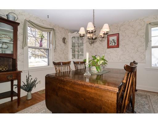 22 Macarthur Rd, Wellesley, MA 02482 photo 4