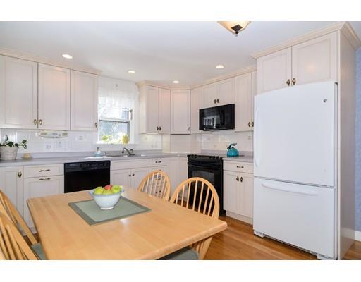 22 Macarthur Rd, Wellesley, MA 02482 photo 7