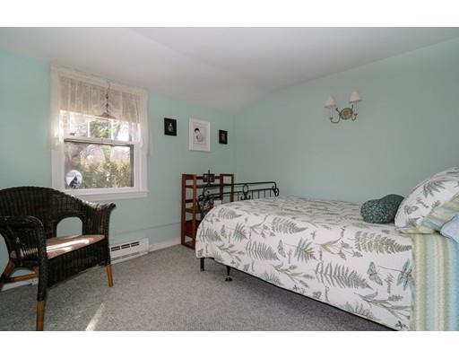22 Macarthur Rd, Wellesley, MA 02482 photo 11