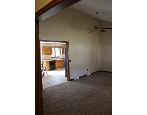 200 Jeffrey Rd, Springfield, MA 01119 photo 9