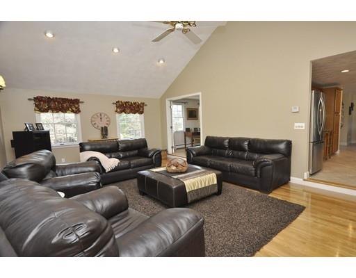60 Cabral Dr, Middleton, MA 01949 photo 6
