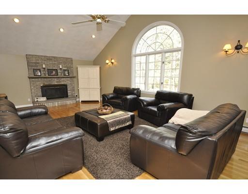 60 Cabral Dr, Middleton, MA 01949 photo 5