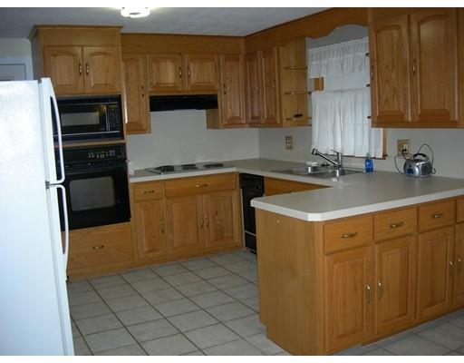 23 Oakhurst St, Springfield, MA 01104 photo 3