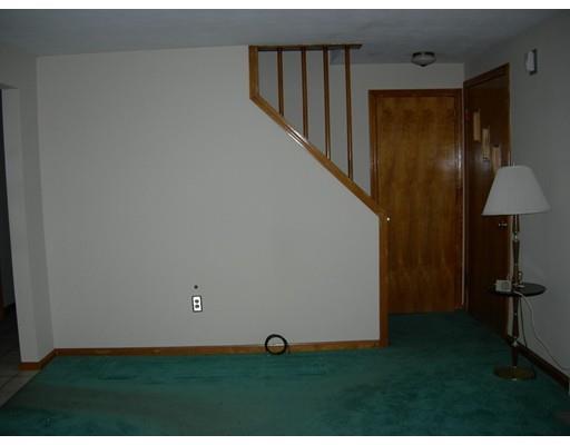 23 Oakhurst St, Springfield, MA 01104 photo 8