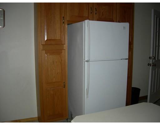 23 Oakhurst St, Springfield, MA 01104 photo 6