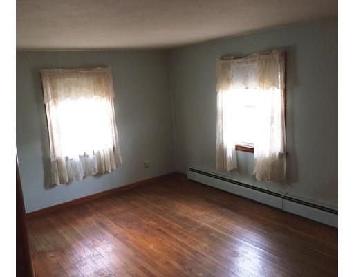 210 Pondview Dr, Chicopee, MA 01020 photo 5