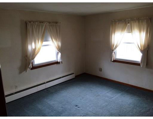 210 Pondview Dr, Chicopee, MA 01020 photo 6