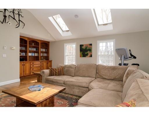 87 Centre St, Dover, MA 02030 photo 8