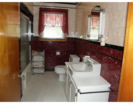 1189 School St, Webster, MA 01570 photo 18