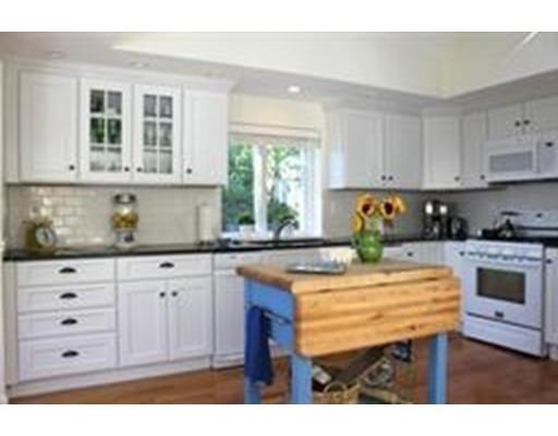 17 Menemsha Rd, Mashpee, MA 02649 photo 10
