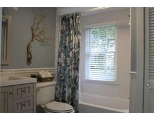 17 Menemsha Rd, Mashpee, MA 02649 photo 16