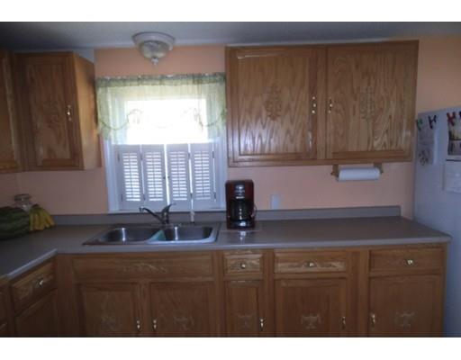 46 Willowbrook Dr, Springfield, MA 01129 photo 8