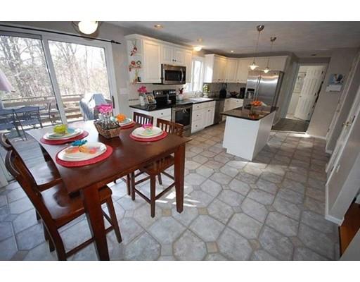 3 Lapham Ct, Mendon, MA 01756 photo 5