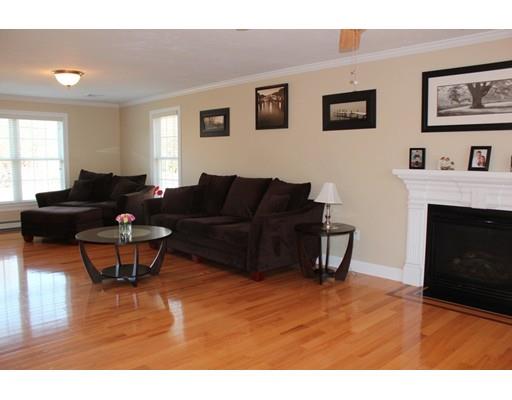 49 Hartford Ave E, Mendon, MA 01756 photo 8