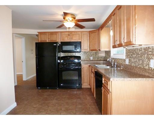 44 Gail St, Springfield, MA 01108 photo 3