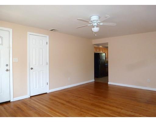 44 Gail St, Springfield, MA 01108 photo 8