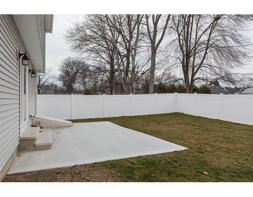 227 Mazarin St, Springfield, MA 01151 photo 6