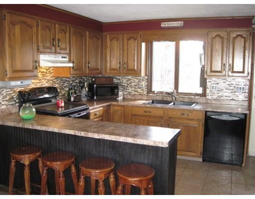 44 Berkshire Dr, Ware, MA 01082 photo 3