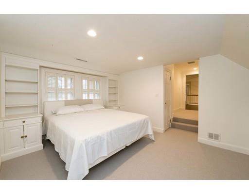 45 Laurel Rd, Chestnut Hill, MA 02467 photo 24