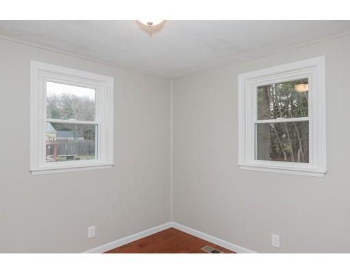 141 Malibu Dr, Springfield, MA 01128 photo 17