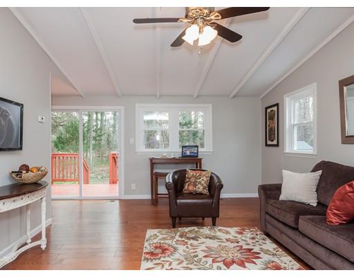 141 Malibu Dr, Springfield, MA 01128 photo 7