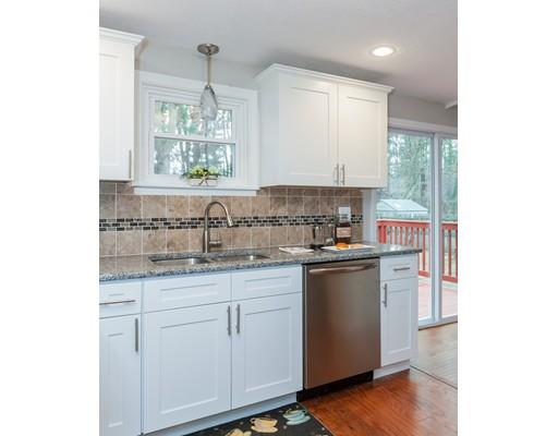 141 Malibu Dr, Springfield, MA 01128 photo 3