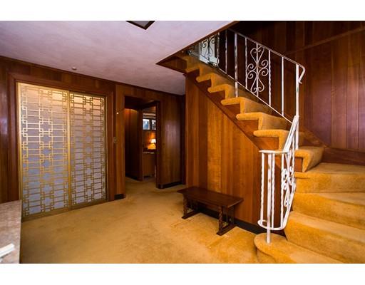 60 Sears Rd, Milton, MA 02186 photo 3
