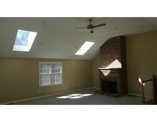 86 Milford St, Upton, MA 01568 photo 6