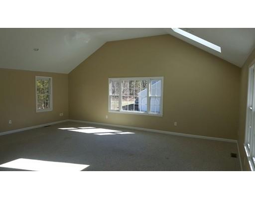 86 Milford St, Upton, MA 01568 photo 7