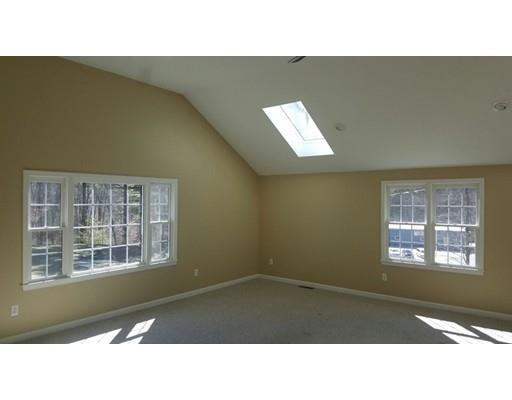 86 Milford St, Upton, MA 01568 photo 8