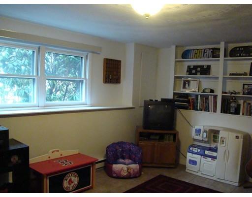 2 Robinson St, Webster, MA 01570 photo 15