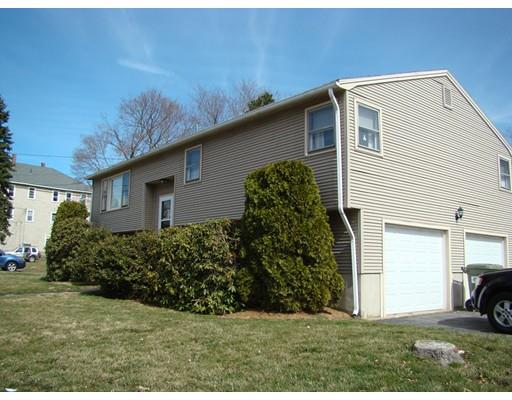 2 Robinson St, Webster, MA 01570 photo 1