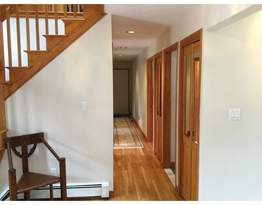 14 Debbie Ln, Mashpee, MA 02649 photo 3