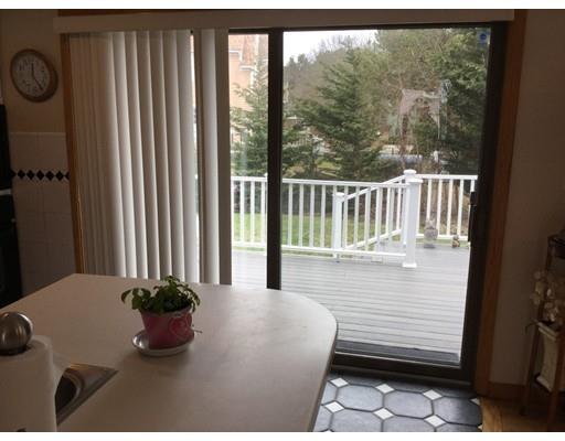 14 Debbie Ln, Mashpee, MA 02649 photo 5
