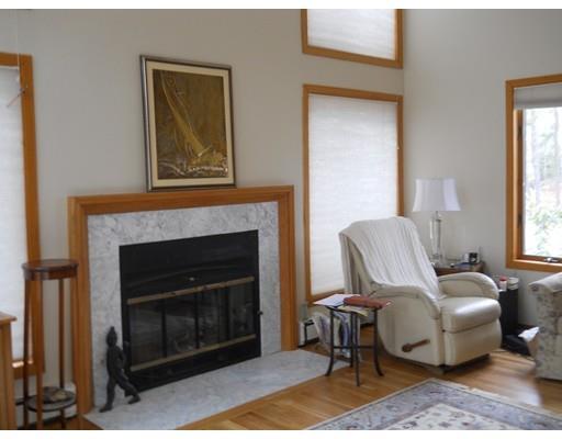 14 Debbie Ln, Mashpee, MA 02649 photo 8