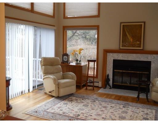 14 Debbie Ln, Mashpee, MA 02649 photo 9