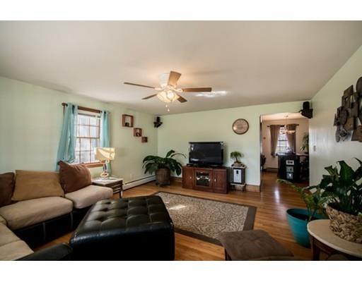 298 Austin St, Fall River, MA 02723 photo 3