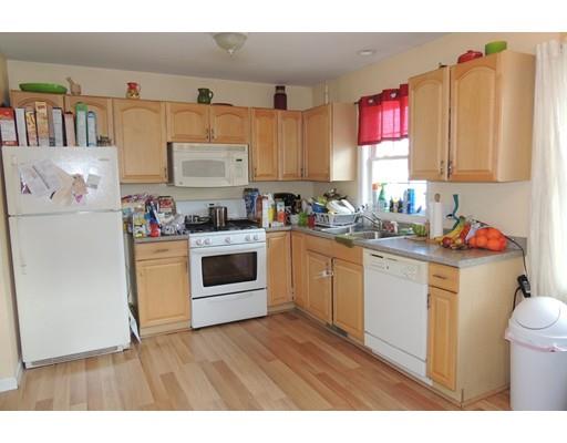 71 Lamont St, Springfield, MA 01119 photo 3