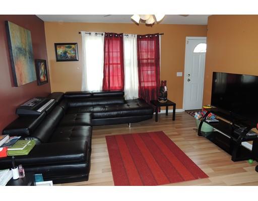 71 Lamont St, Springfield, MA 01119 photo 2