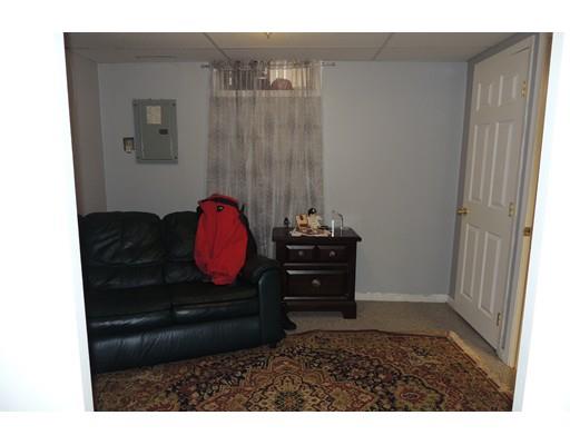 71 Lamont St, Springfield, MA 01119 photo 14