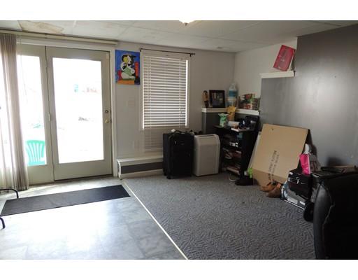 71 Lamont St, Springfield, MA 01119 photo 17