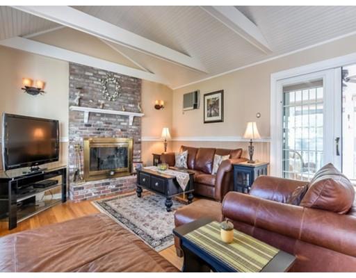 4 Brown Dr, Walpole, MA 02081 photo 8
