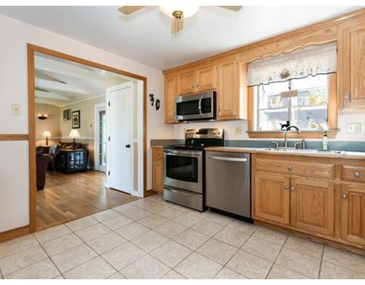 4 Brown Dr, Walpole, MA 02081 photo 4
