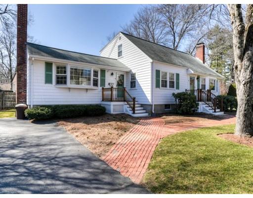 4 Brown Dr, Walpole, MA 02081 photo 1